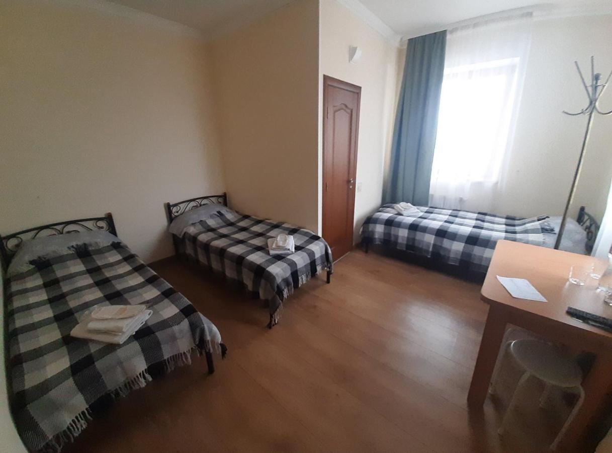 Арт-Готель "Династія" Bila Tserkva Exteriör bild